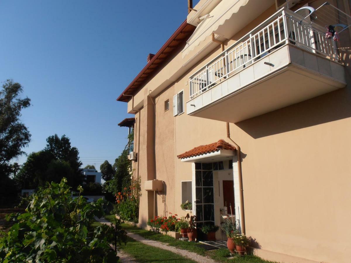 Отель Itamos House Вурвуру Экстерьер фото